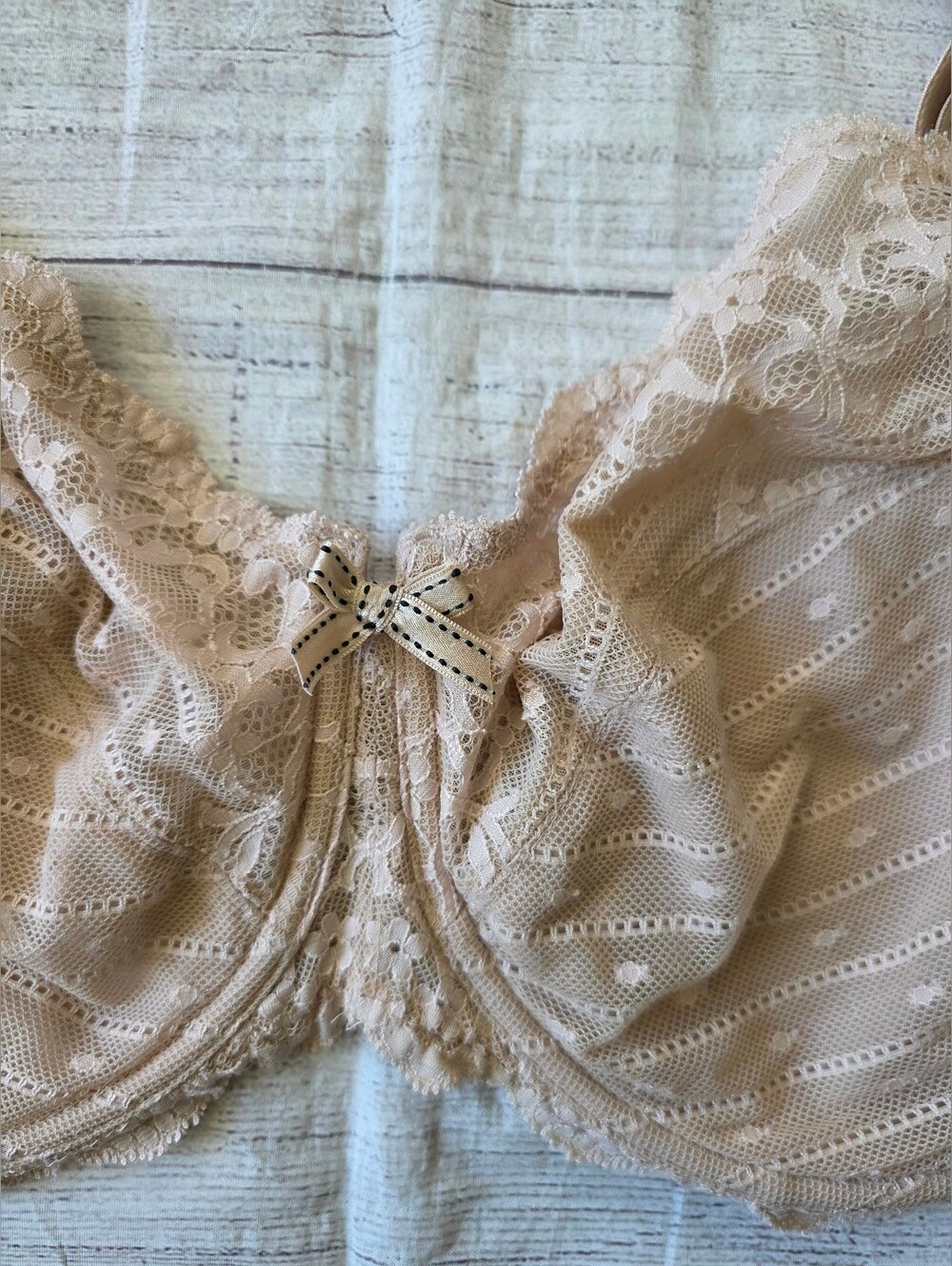 Chantelle Size 34 I Lace Gauche Full Coverage Underwire Bra Nude No Padding - Picture 3 of 9